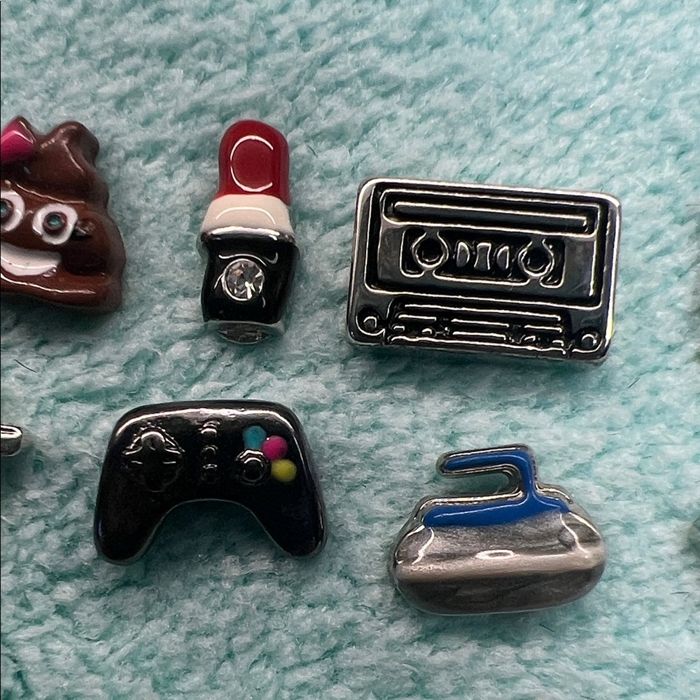 Floating Locket Charms - Picture 3 of 5